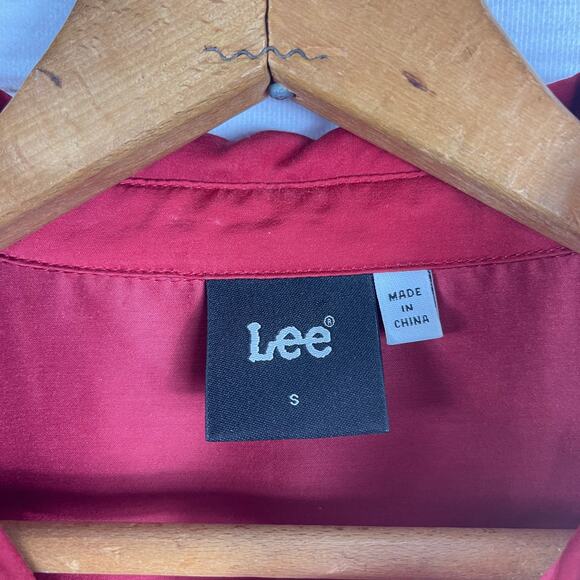 ANTHROPOLOGIE LEE Embroidered Red Satin Feel Button Down Long Sleeve Small - Picture 5 of 9